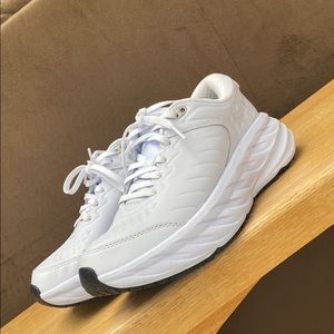 Women’s White Hoka Bondi SR size 7